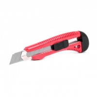 Нож прорезной усиленный с отломным лезвием 18 мм INTERTOOL HT-0501